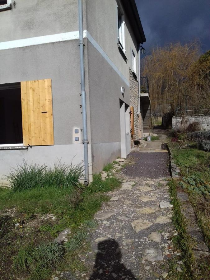 Agreable Chambre Meublee, Vue Sur La Vallee De L'Auxois Villy-en-Auxois Exterior foto